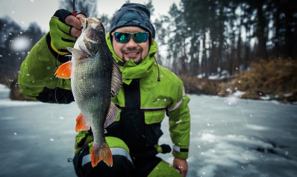 5 Essential Ice Fishing Tips for Beginners